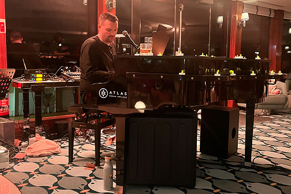 Musician William TM Hall - Piano Bar entertainment in The Dome on World Traveller